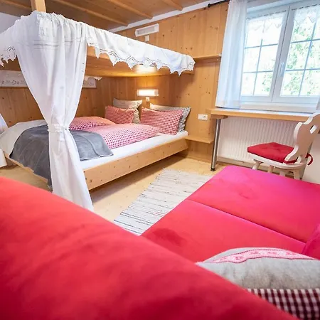 Wuerttemberger Haus - Huette * Hirschegg (Vorarlberg)